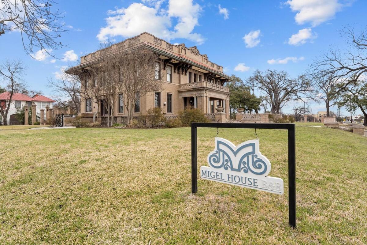 Historic Migel House In Downtown Waco Villa Eksteriør billede